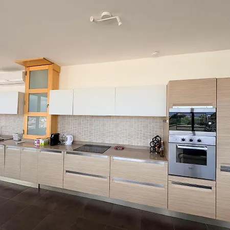 Rokna Corner Penthouse